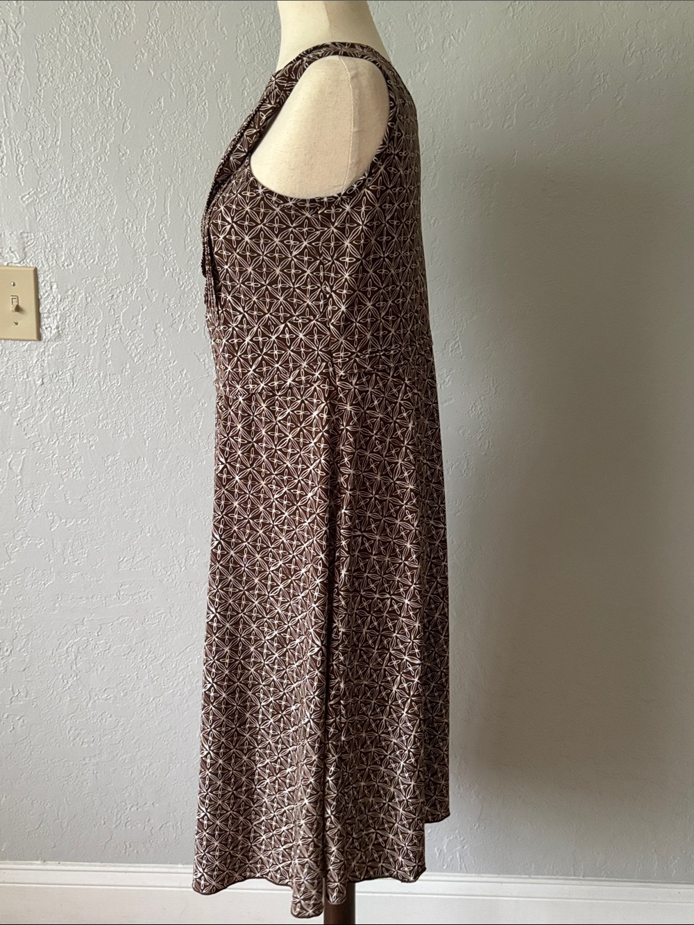 Axcess Dress - Picture 3 of 9